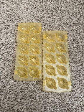 Williams Sonoma Slice N Ice Yellow Ice Cube Tray Set - 2 Pack